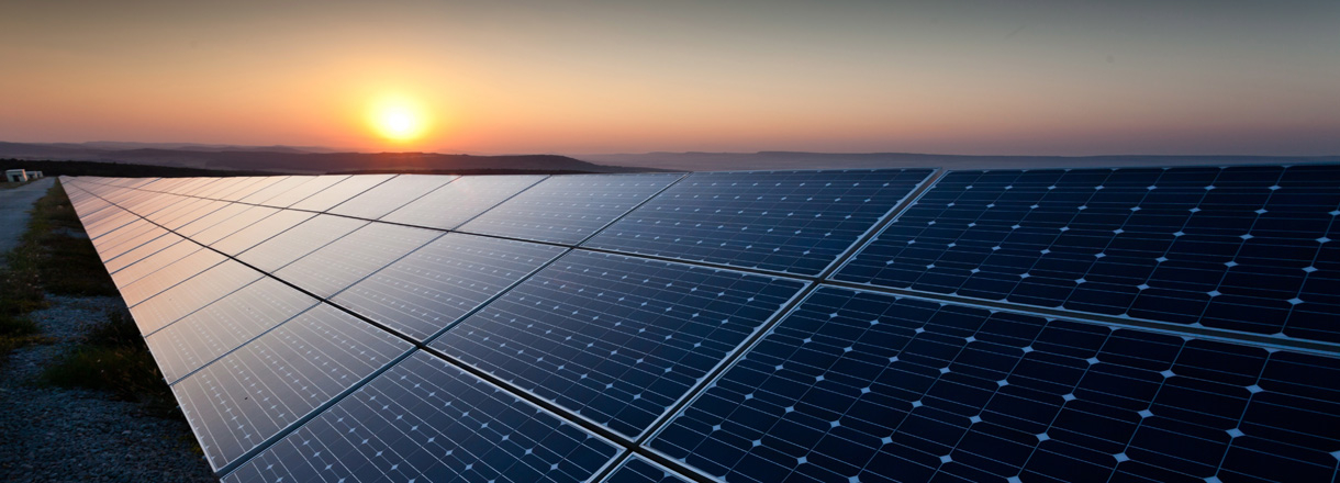 Ende Dezember 2019 wurde die Solarpanel-Installation des Industriegebäudes Mata Kunststoffen offiziell in Betrieb genommen.