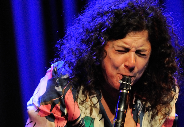 Kulturelles Engagement, Murtfeldt Kunststoffe: Domizil Dortmund, Anat Cohen. Foto: © Günter Meiß