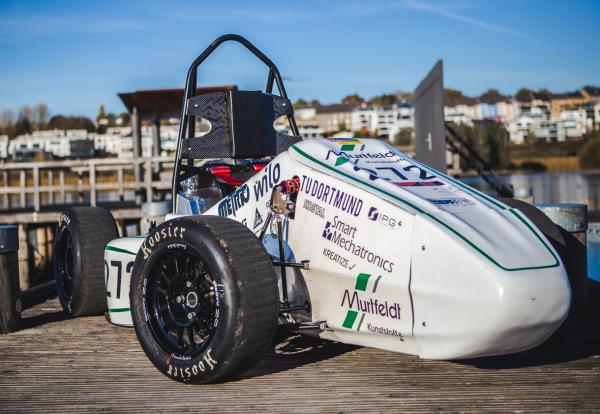 Sportliches Engagement: Murtfeldt Kunststoffe ist Sponsor des Get Racing Formula Student Teams der TU Dortmund