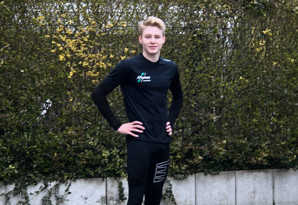 Kulturelles und soziales Engagement: Murtfeldt Kunststoffe unterstützt den erfolgreichen U20-Triathleten Luca Fahrenson